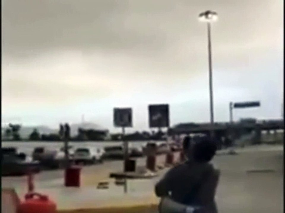 Vídeo com uma frota de UFOs em plena luz do dia quase foi apagado da web