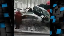Batida de carros na China com varios carros