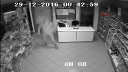 Adana Petrol Istasyonu Soyguncuları Güvenlik Kamerasında