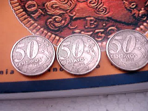 moedas as 3 moedas de 050 centavos mais raras e dificil e que pode valer ate 150 reais reverso invertido