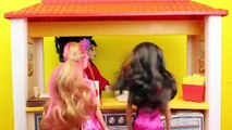 FROZEN ELSA Turns Into a MONSTER HIGH Doll DisneyCarToys Spiderman at Burger King Barbie Restaurant