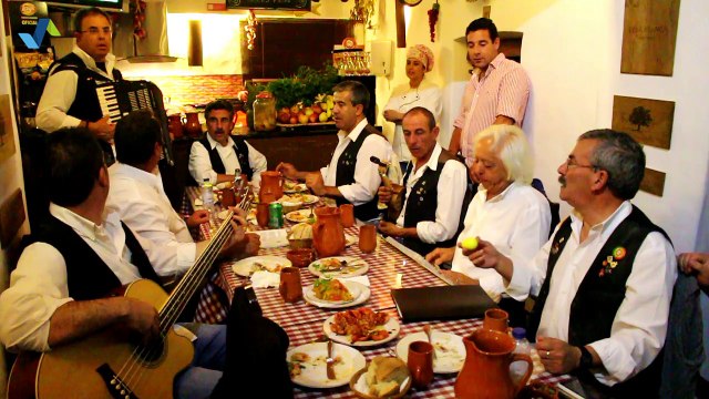 Marketing Redondo | Trovadores de Redondo - Olhos Negros