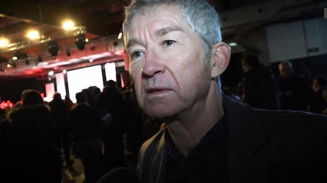 Les sympathisants de Benoît Hamon réagissent aux attaques d'extrême-droite du camp Valls