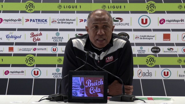 Le point presse d'Antoine Kombouaré avant Nice-Guingamp