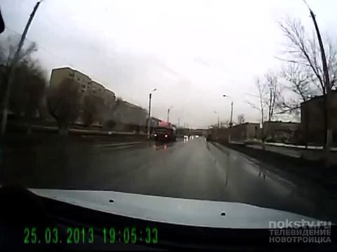 ДТП. Новотройчанин сбил 13-летнюю девочку. 25.03.2013 просто жесть