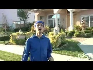 Halloween Jogger: a SKETCH by UCB Comedy