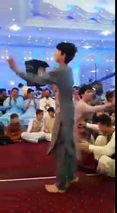 CUTE AFGHAN BOY DANCE