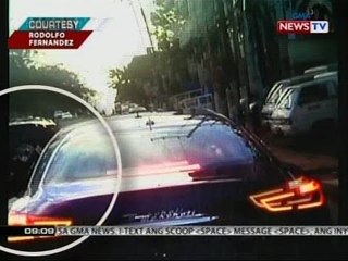 Video herunterladen: SONA: MMDA traffic constable, kinaladkad at sinuntok ng driver ng luxury car na kanyang sinita