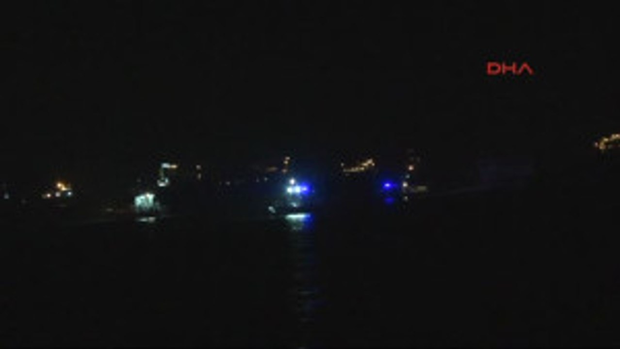 Zeytinburnu Açıklarında Demirleyen Kuruyük Gemisi Batmaya Başladı