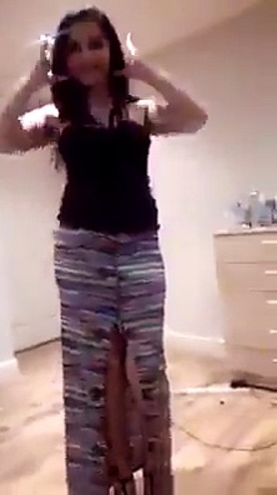 Fit Dance of Arabic lady