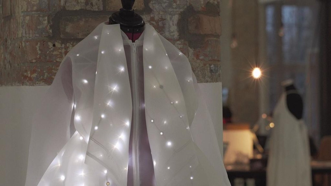 Blinkende Roben: Fashion Tech, der neue Trend