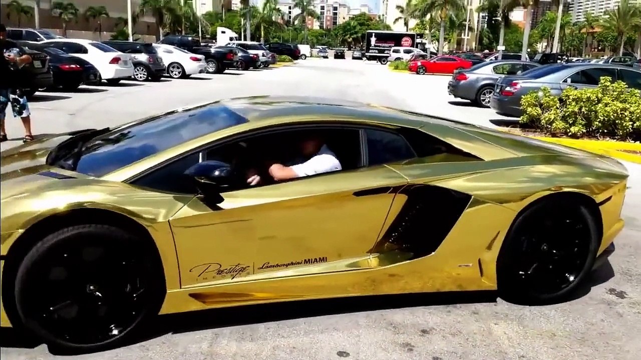 Woww!! DAHSYAT mobil DILAPISI EMAS ini Pertama Dunia loh " Lamborghini Aventador LP700-4 Lamborghini Veneno", pameran Lamborghini Dubai 2015