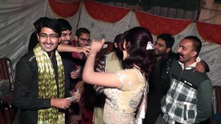 Dhola Sanu Pyar Diya nashiyan mujra on naveed   mehndi function part 1,Dance Party