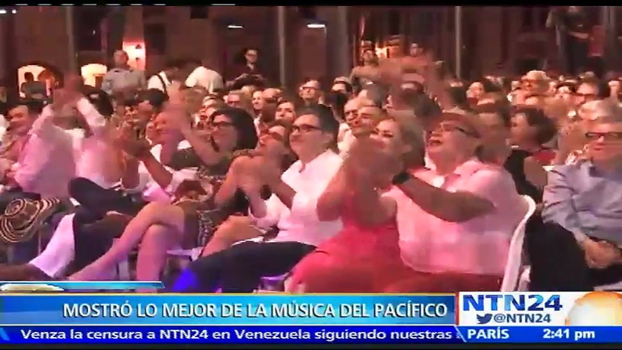 Yuri Buenaventura prende la fiesta en el ‘XII Hay Festival’ con ritmos de la música de Pacífico