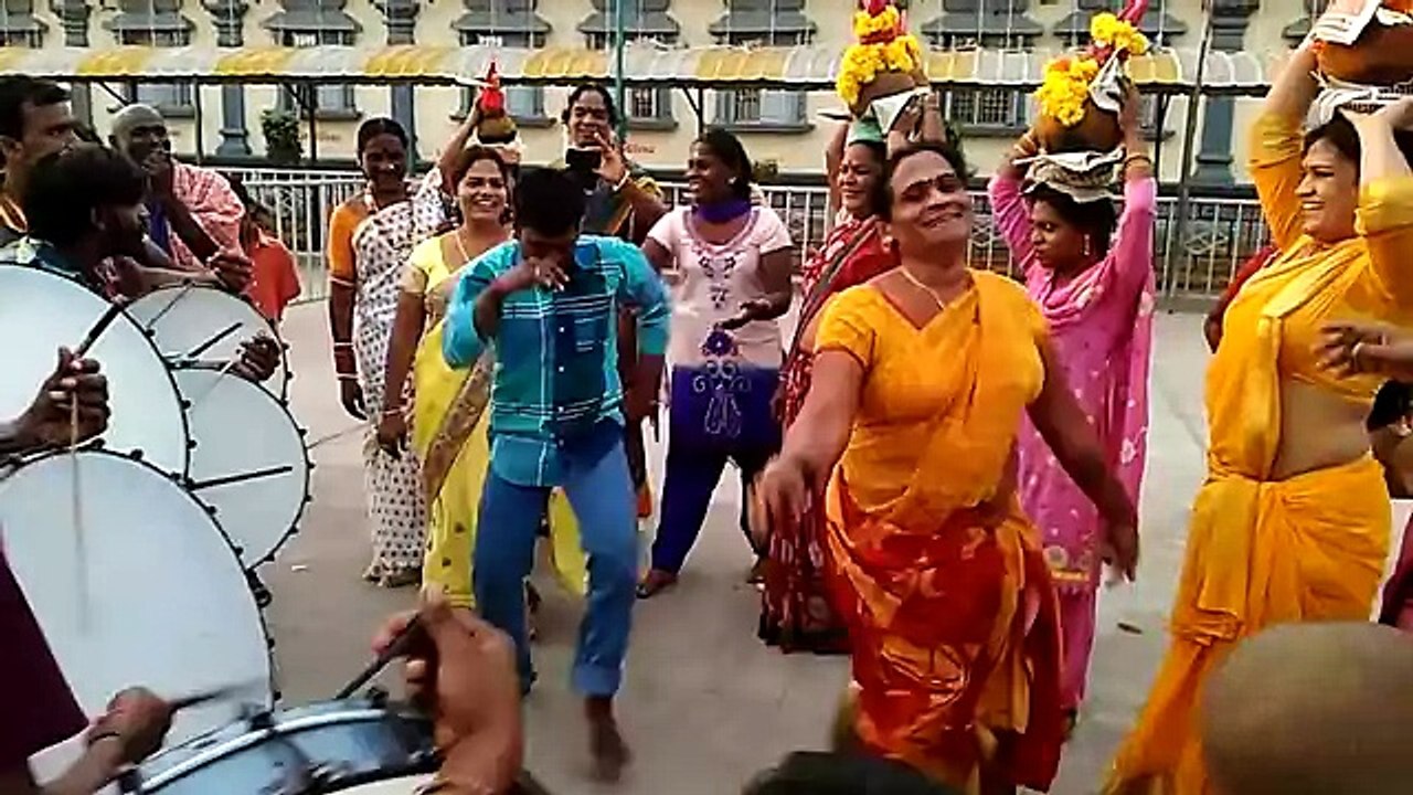 Beautiful Aunty Dance