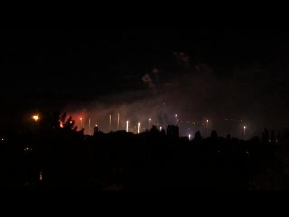 Revivez le feu d'artifice du lac Kir en 3...