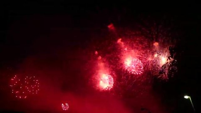 Feu d'artifice du lac Kir de Dijon : le bouquet final en video...