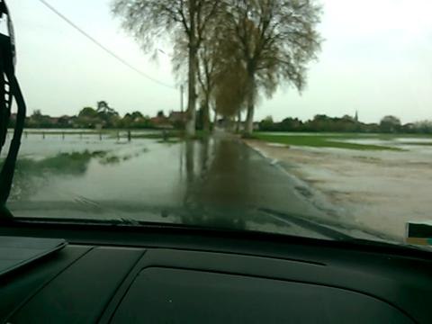 Gerbes d'eau entre Varanges et Genlis...