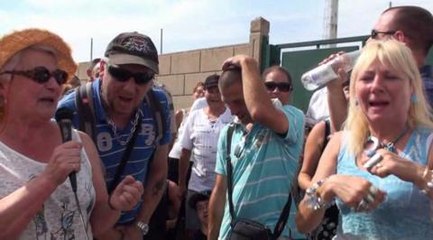 Johnny : les fans mettent deja le feu dans la file...