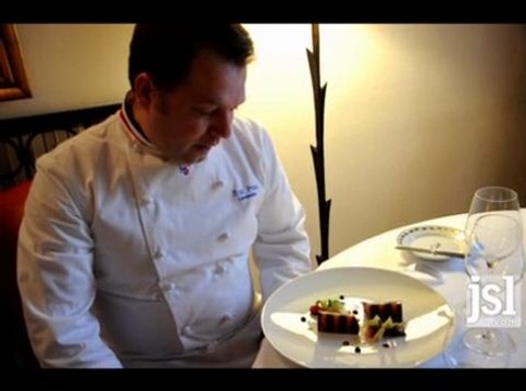 Le chef Eric Pras de la maison Lameloise à Chagny présente sa nouvelle recette