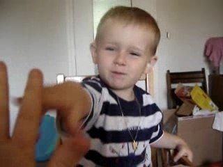 on dessine des ronds et je dis bonhomme