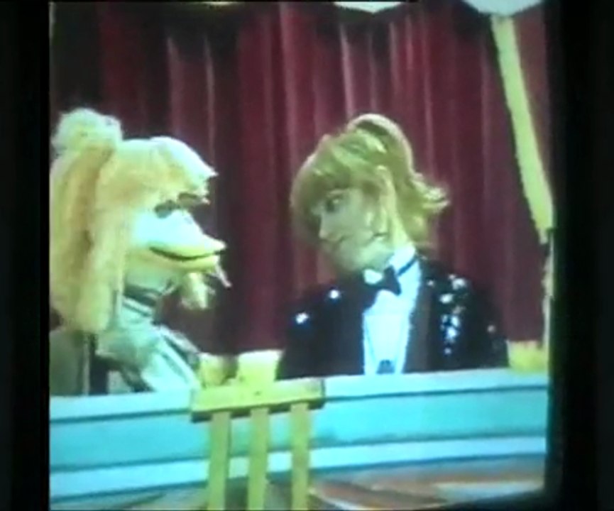 Rita Pavone e "Paperita" (doppiata da Gisella Sofio) - 1979