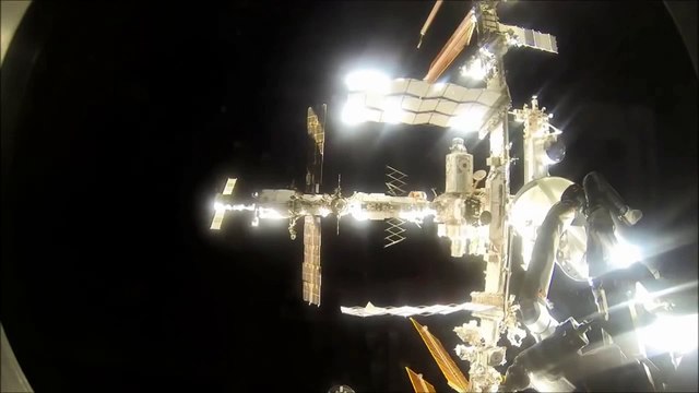 Acoplagem da Soyuz TMA 16M na Estação Espacial Internacional (ISS)[1]