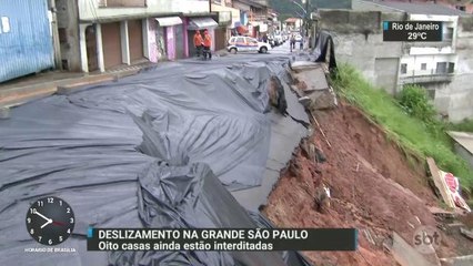 Enquanto Prefeitura e Sabesp não se entendem, famílias continuam desabrigadas em Caieiras