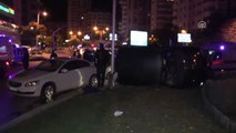 Kaza Yerine Gelen Polislerin Aracına Otomobil Çarptı