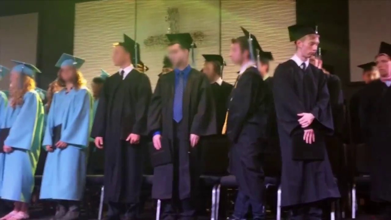 Des gros FAIL au moment de fêter le diplôme - C...