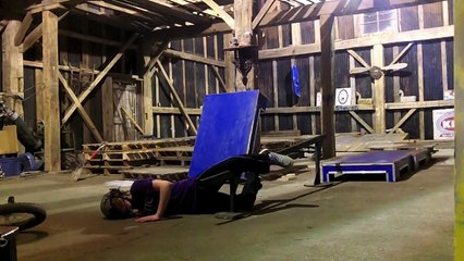 Assommé par son monocycle : KO