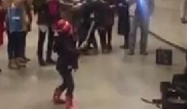 Küçük orkestra şefi izlenme rekorları kırdı