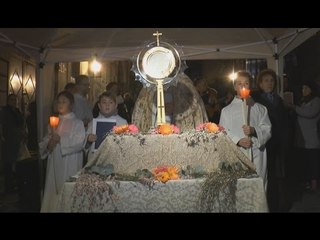 Napoli - Minori usati dai clan per lo spaccio: processione di speranza a Santa Lucia (27.01.17)