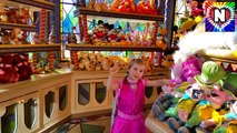 ВЛОГ ДЕТСКИЙ МАГАЗИН ИГРУШЕК Скай едет в магазин игрушек в Париже Все серии подряд Kids euro show