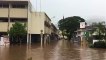 Inondation, quand le surf s'invite dans les rues de Papeete à Tahiti