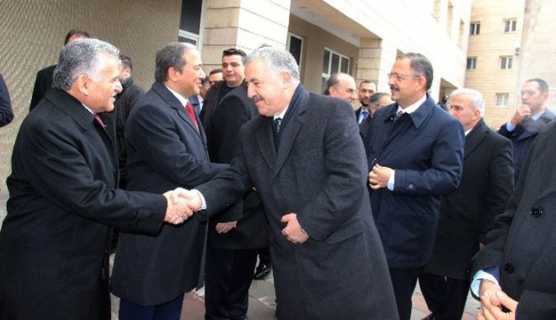 ULAŞTIRMA BAKANI ARSLAN: KAYSERİ MEMNUN İSE TÜRKİYE MEMNUN DEMEKTİR”