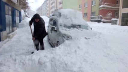 Etkili Olan Kar Yağışı Hayatı Felç Etti