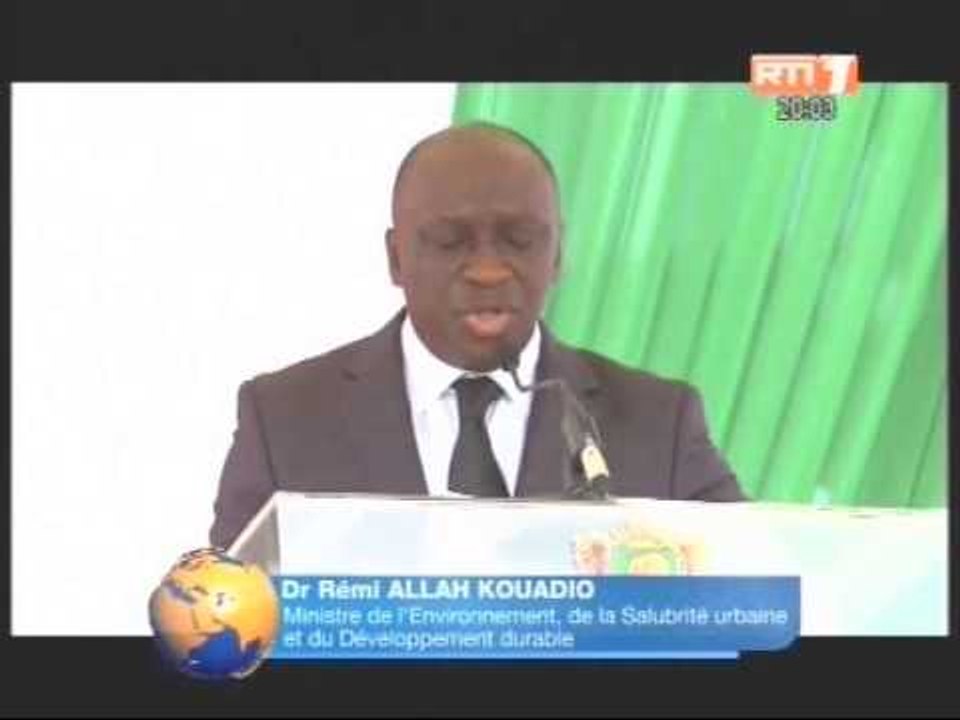 Dominique Ouattara, lance l'opération "Nettoyons, chaque jour, devant nos maisons!"