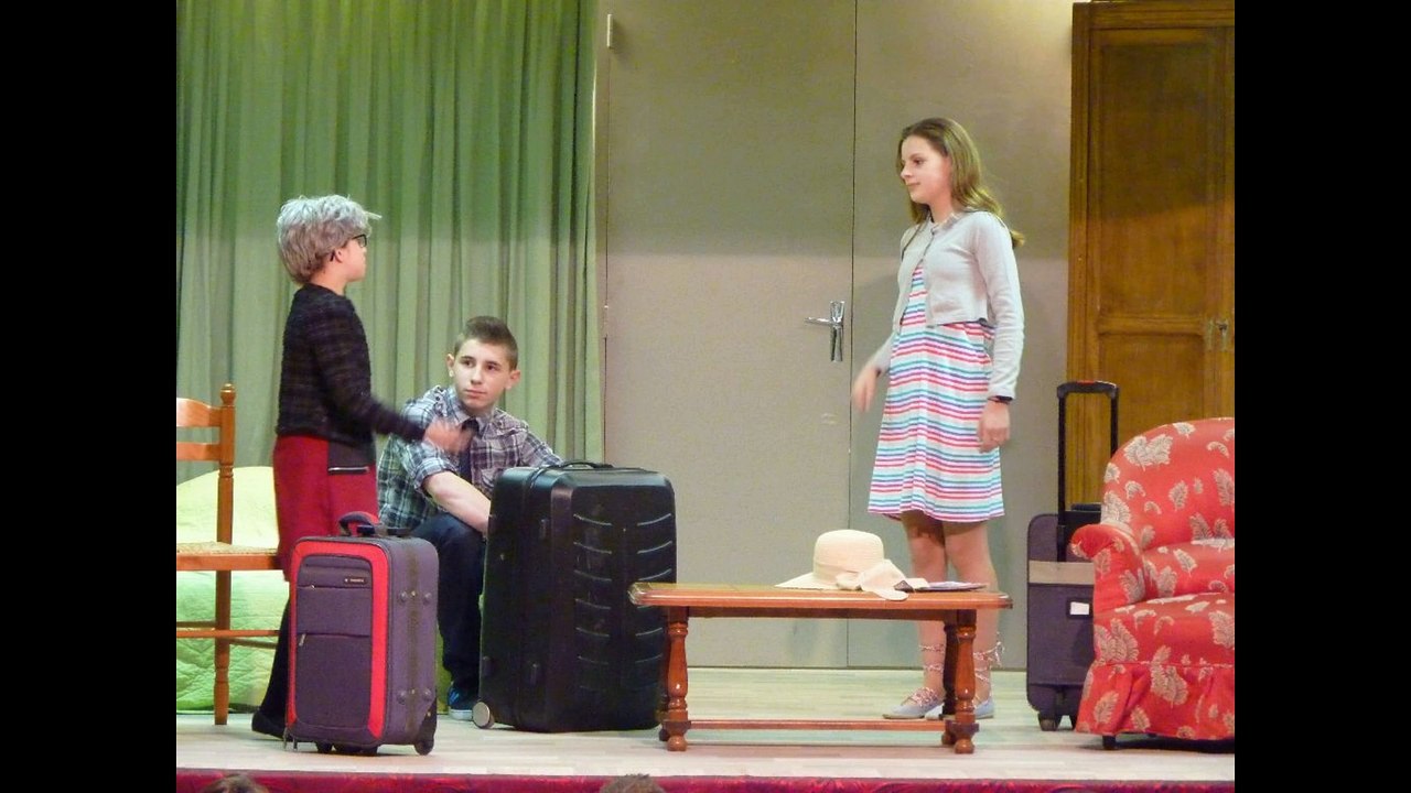 Foyer rural - Théâtre 2015 - Chauve qui peut