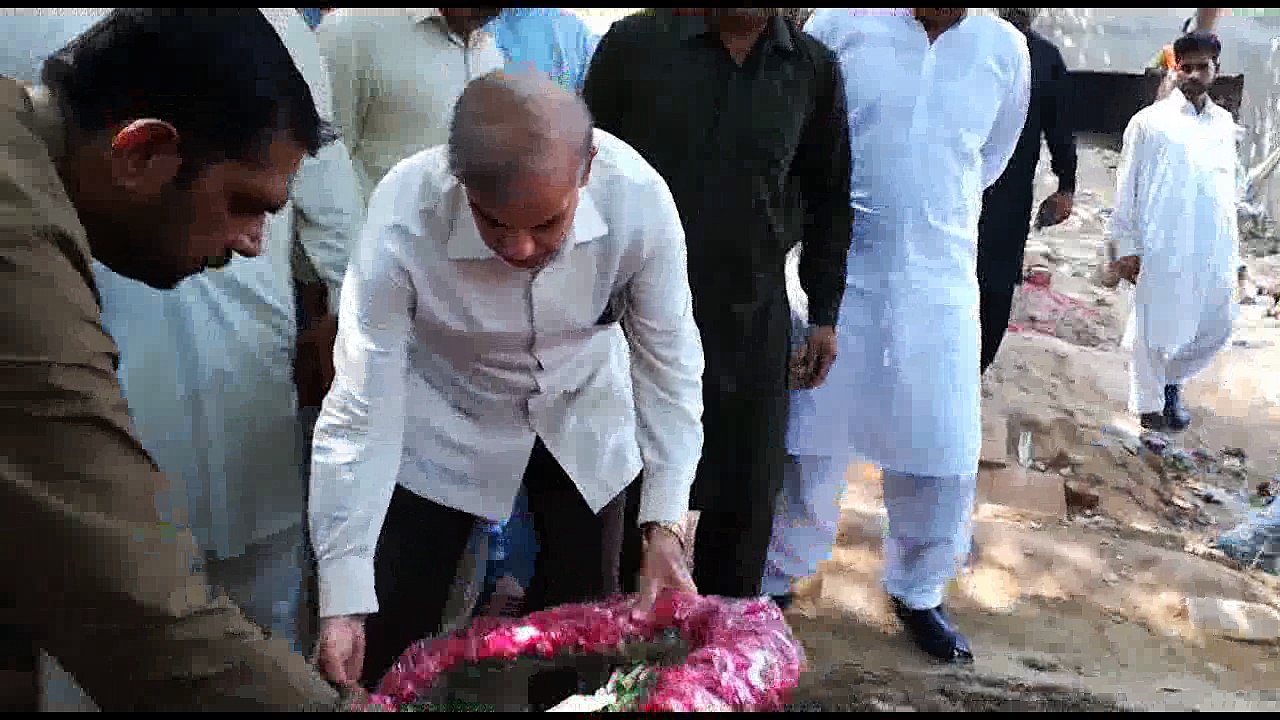 CM Punjab Visit Faisalabad for Condolence of Shaheed Soldier Sep 30 16