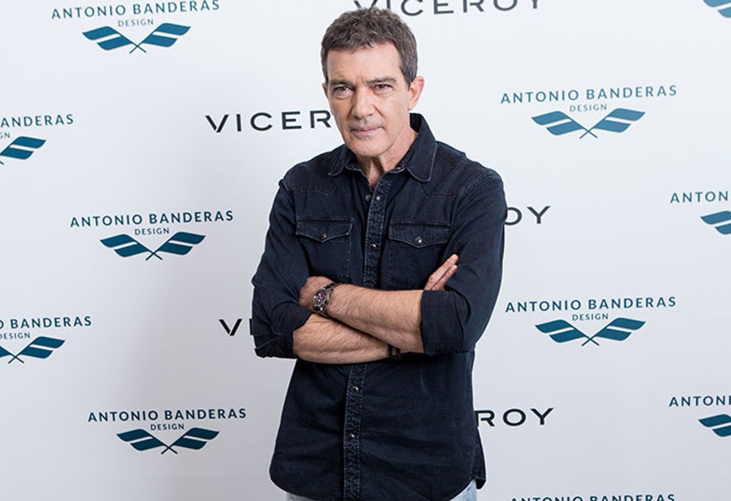 Antonio Banderas Suffers Chest Pains, Rushed To Hospital