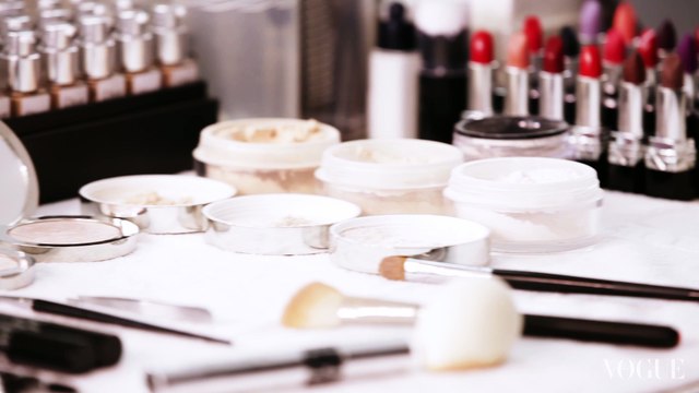 En coulisse de la séance beauté de Mathea , la gagnante du concours Vogue Model 2017