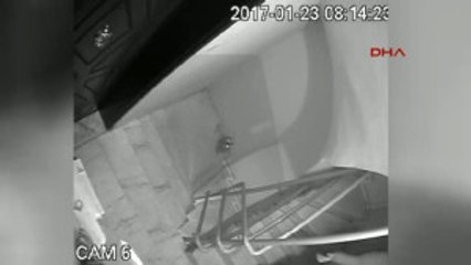 Izmir - Cep Telefonunu Düşüren Hırsız Yakayı Ele Verdi