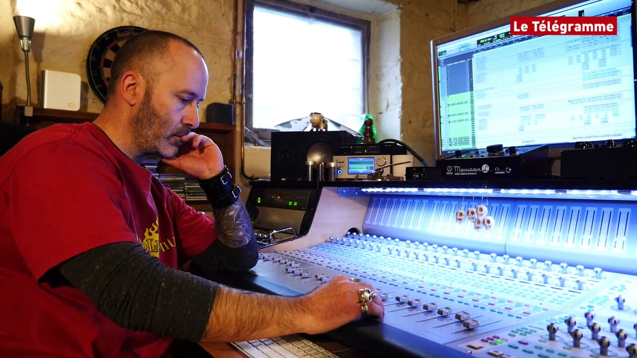 Near Deaf Experience. Un studio d'enregistrement chez Renan Luce