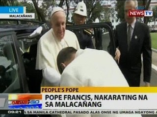 NTG: PNoy, sinalubong si Pope Francis sa Malacañang