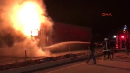 Kastamonu'da Seyir Halindeki Tır Yandı