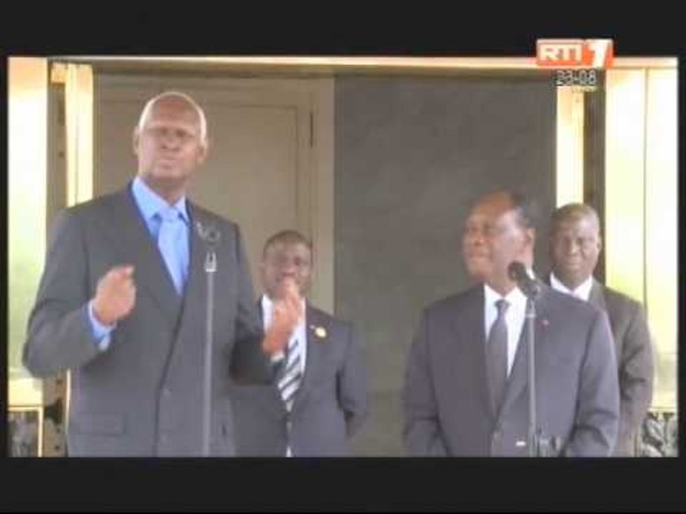 Le secrétaire général de la Francophonie Abdou Diouf s'est entretenu avec Alassane Ouattara