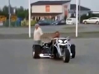 крутой мотоцикл