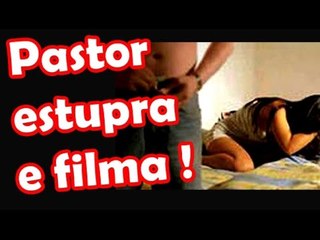 Pastor faz sexo atrás do altar em sua sala pastoral enquanto acontece o culto