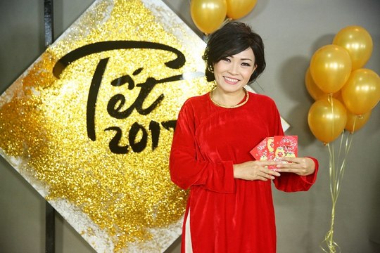 Phương Thanh | Hãy Mang Đến Những Mùa Xuân - Dịu Dàng Sắc Xuân《Nghệ Sĩ Mừng Xuân 2017 HTV》